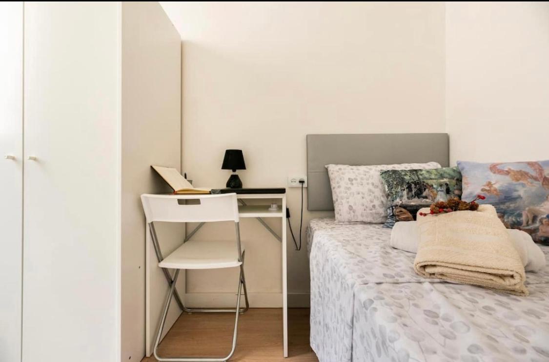 Quiet Love Suites Барселона Екстериор снимка